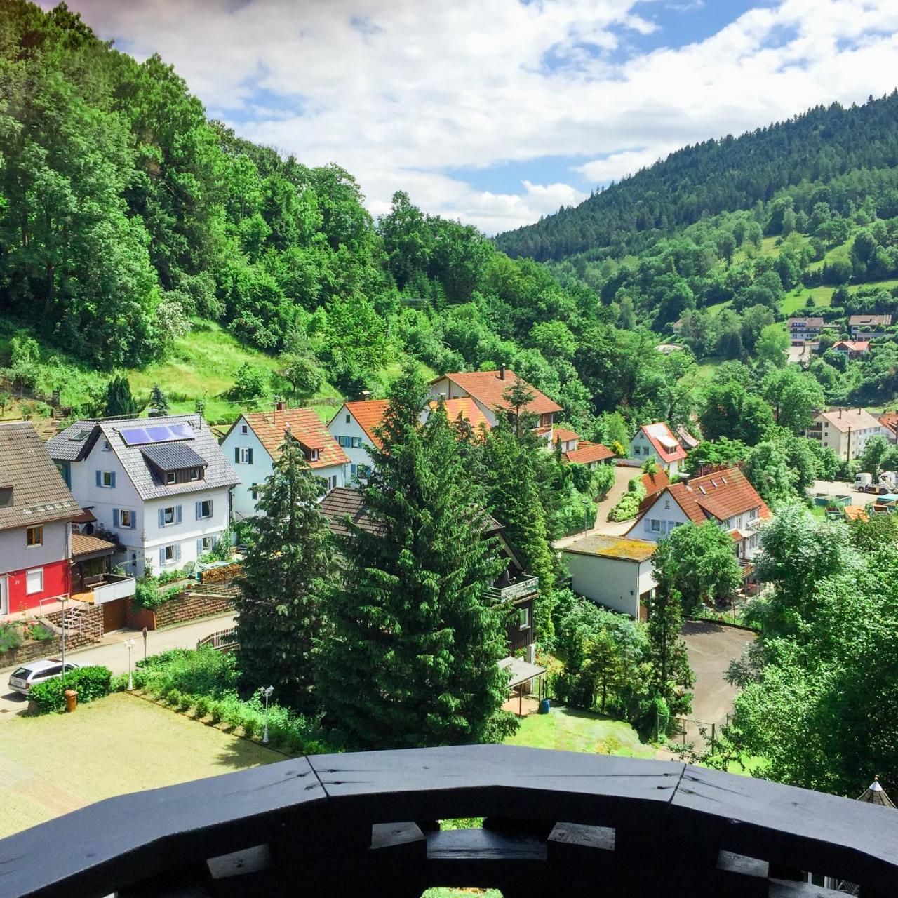 Kraehenbad Hotel Alpirsbach Exterior foto
