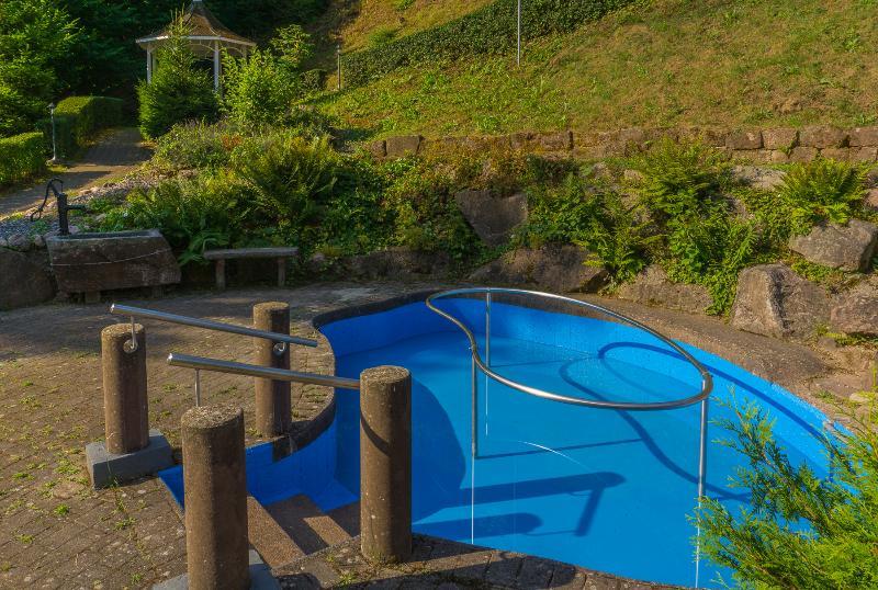 Kraehenbad Hotel Alpirsbach Exterior foto